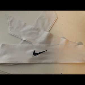 Set of three Nike tie headbands